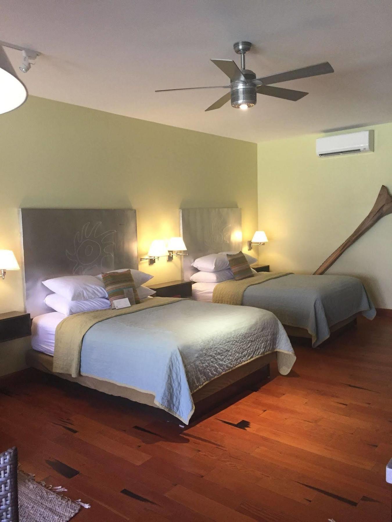 ספרינגדייל Desert Pearl Inn מראה חיצוני תמונה